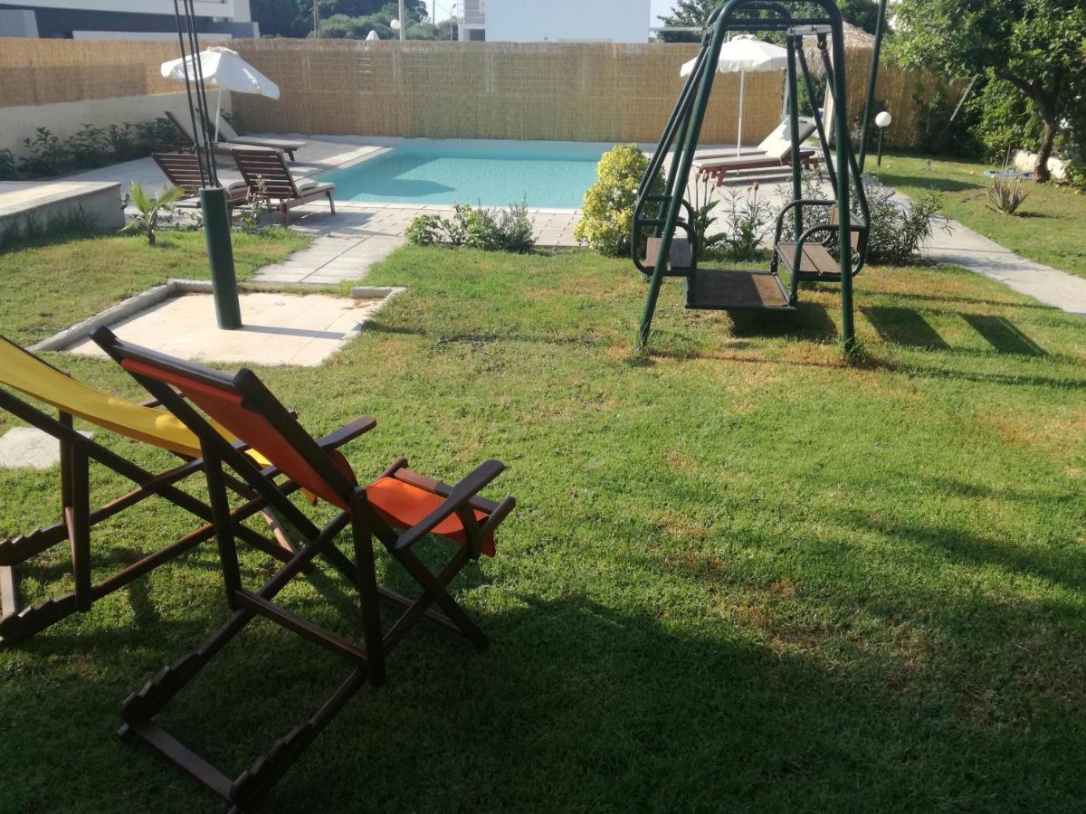 Endless Summer Pool Flat Ixia  Luaran gambar